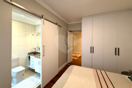 Apartamento à venda com 3 suítes em Campo Belo, São Paulo, SP