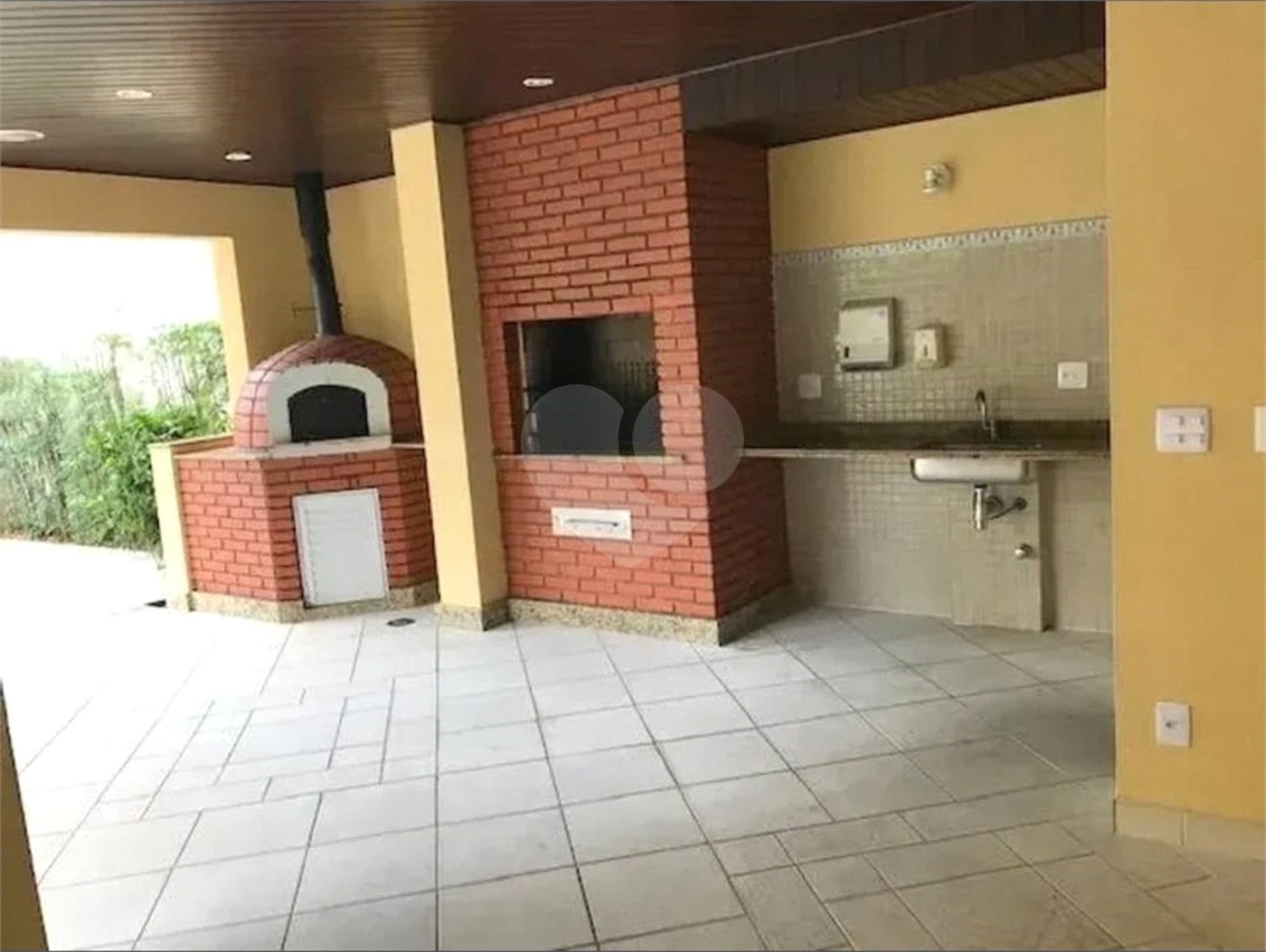 Casa à venda com 3 quartos, sendo 2 suítes, no condomínio Vila Borghese, São Paulo - SP