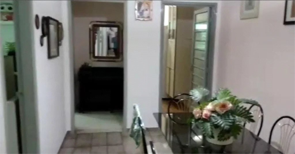 Casa Térrea à venda com 6 quartos em Jardim Rosana, São Paulo, SP