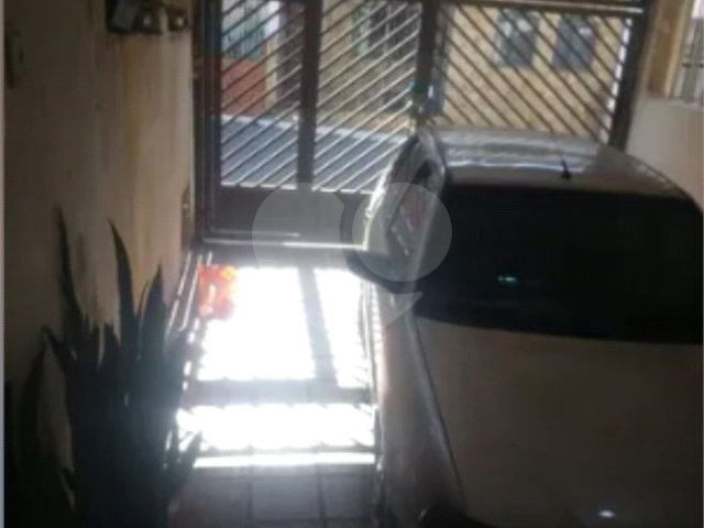 Sobrado à venda com 2 quartos em Pari, São Paulo, SP