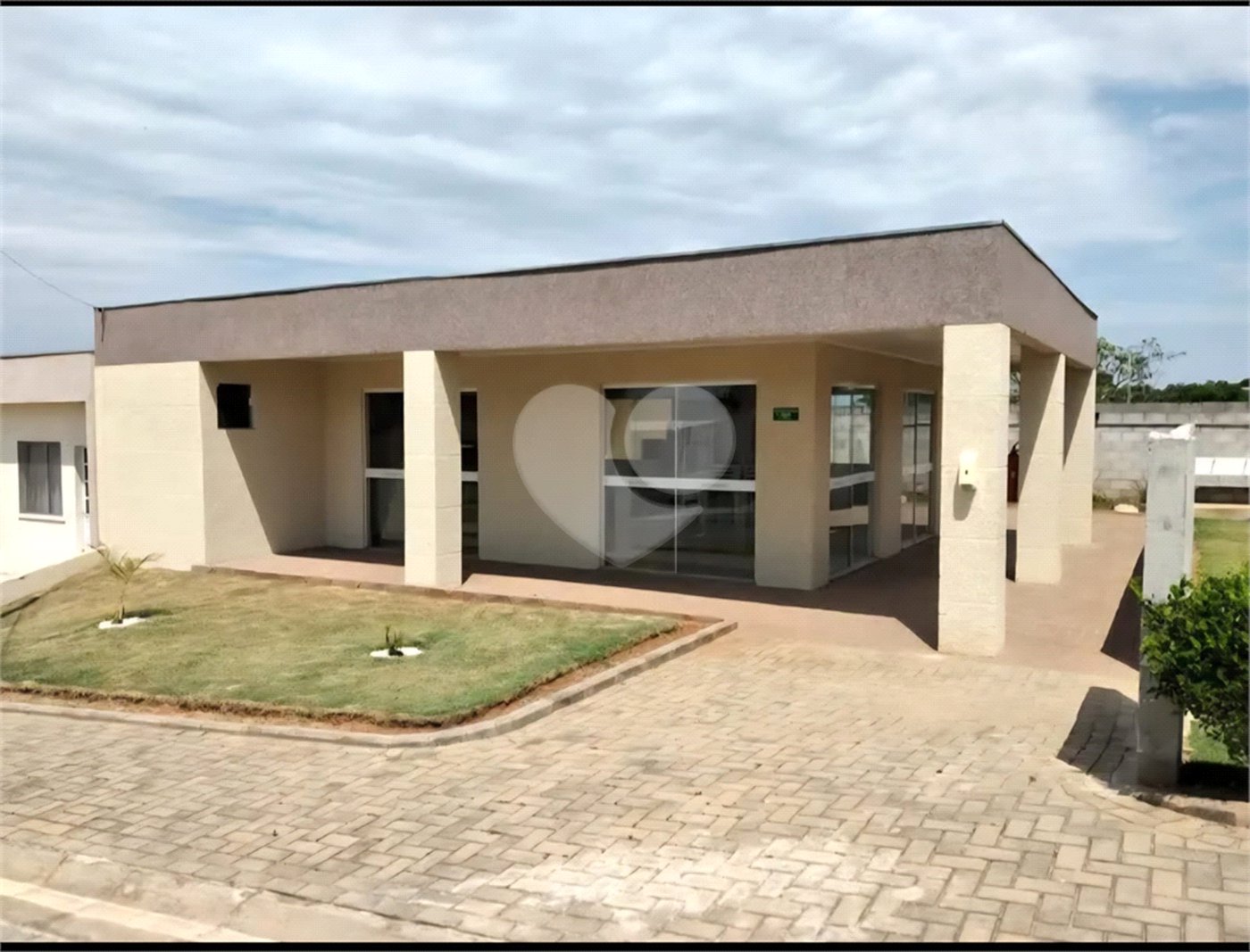 Casa à venda com 2 quartos no condomínio Novo Horizonte, Itapetininga - SP