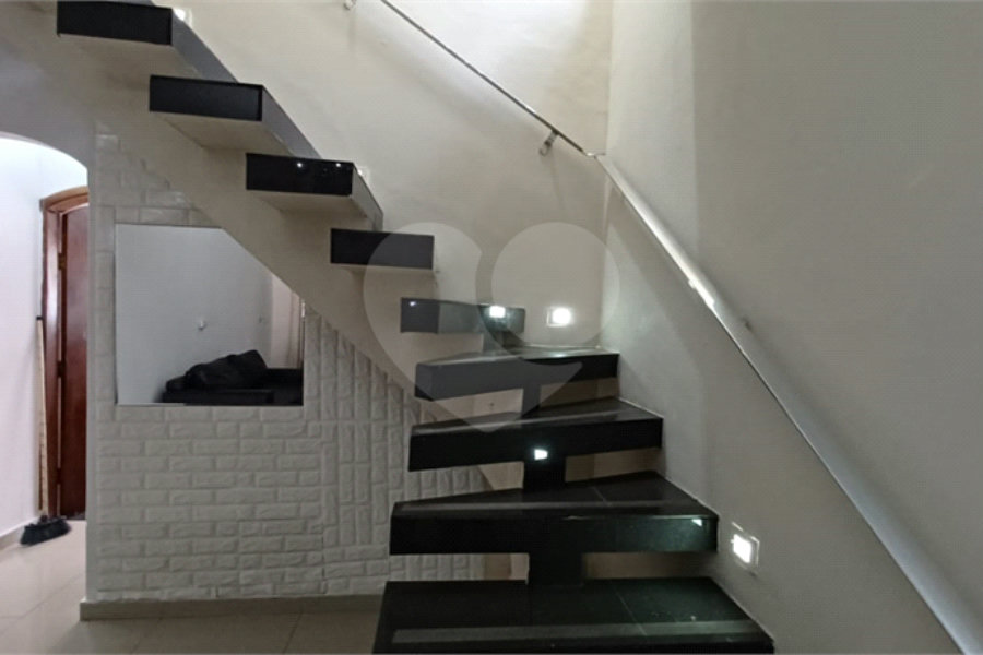 Sobrado à venda com 3 quartos, sendo 1 suíte, em Tremembé, São Paulo, SP