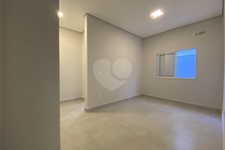 Casa à venda com 3 quartos, sendo 1 suíte, no condomínio Reserva Central Parque, Salto - SP