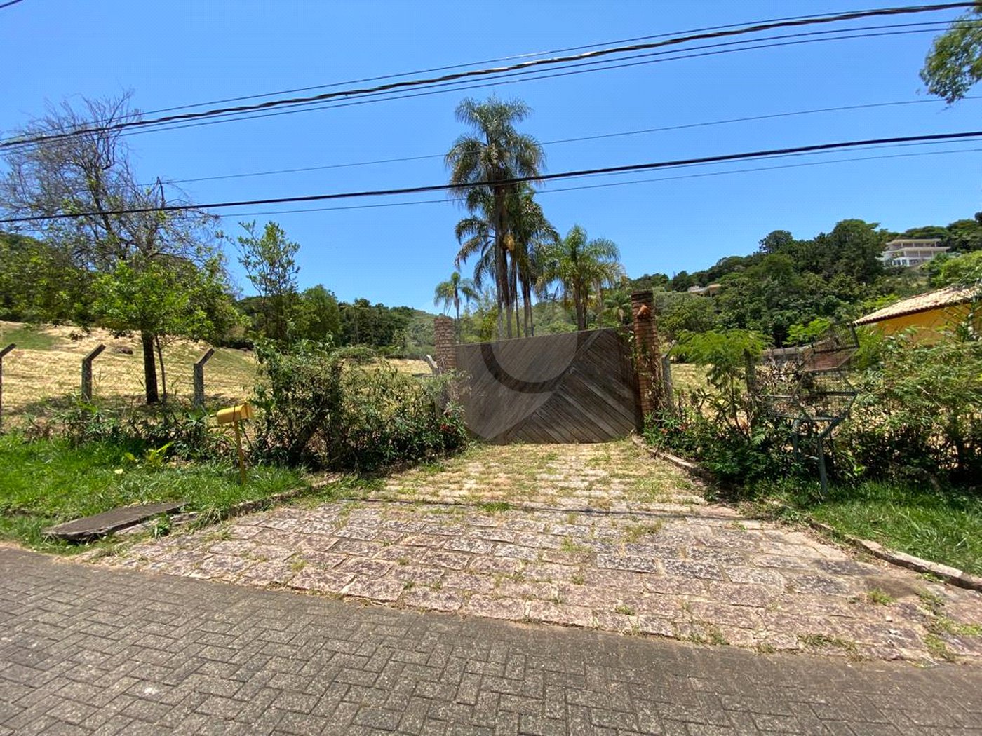 Terreno à venda no condomínio Vale da Santa Fé, Vinhedo - SP