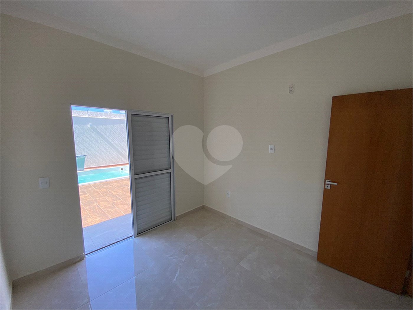 Casa térrea com piscina para venda no Residencial Arcoville