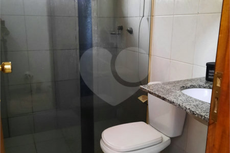 Sobrado à venda com 3 quartos, sendo 1 suíte,  em Vila Suissa, Mogi das Cruzes, SP