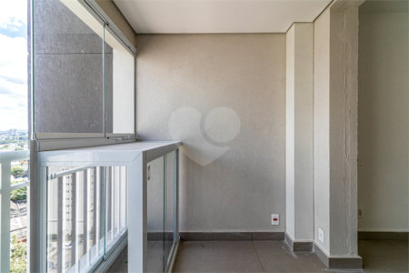 Apartamento à venda com 3 quartos, sendo 1 suíte,  em Vila Anastácio, São Paulo, SP