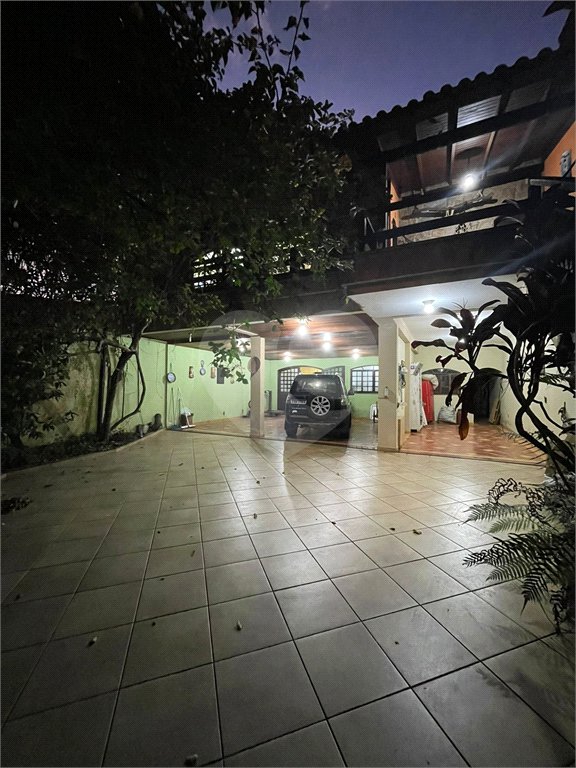 Sobrado à venda com 4 quartos, sendo 1 suíte,  em Vila Suissa, Mogi das Cruzes, SP