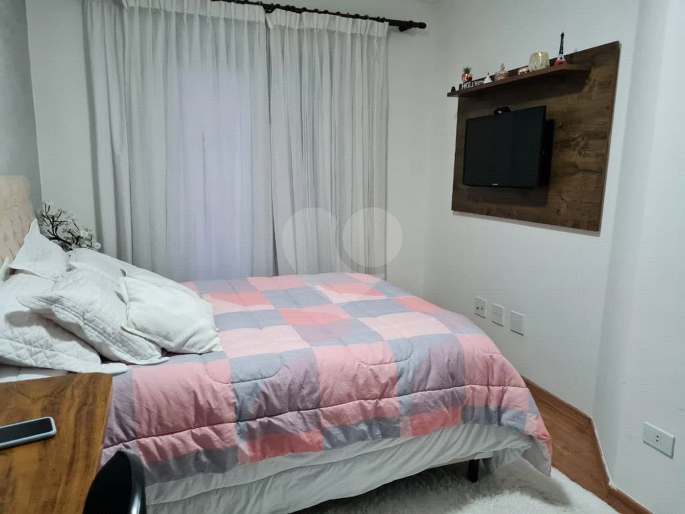 Sobrado à venda com 3 suítes em Horto, São Paulo, SP