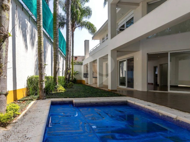 Casa à venda com 4 suítes no condomínio Vila Alba, São Paulo - SP
