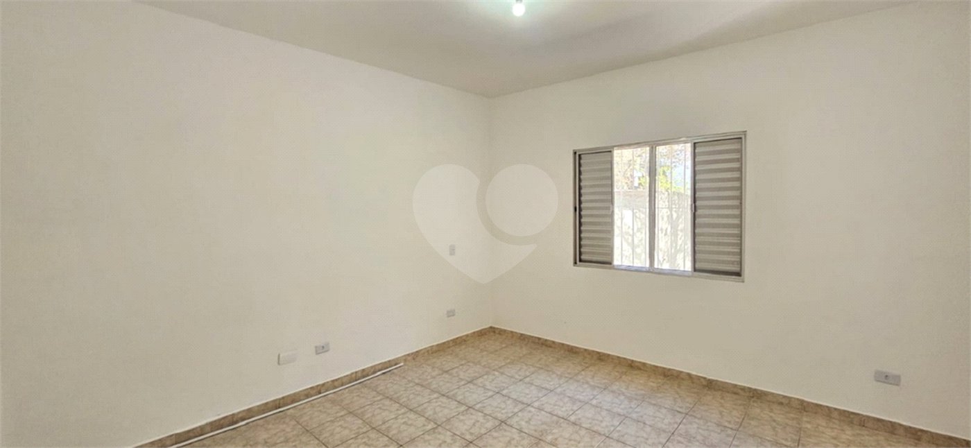 Sobrado à venda com 5 quartos, sendo 1 suíte, em Interlagos, São Paulo, SP