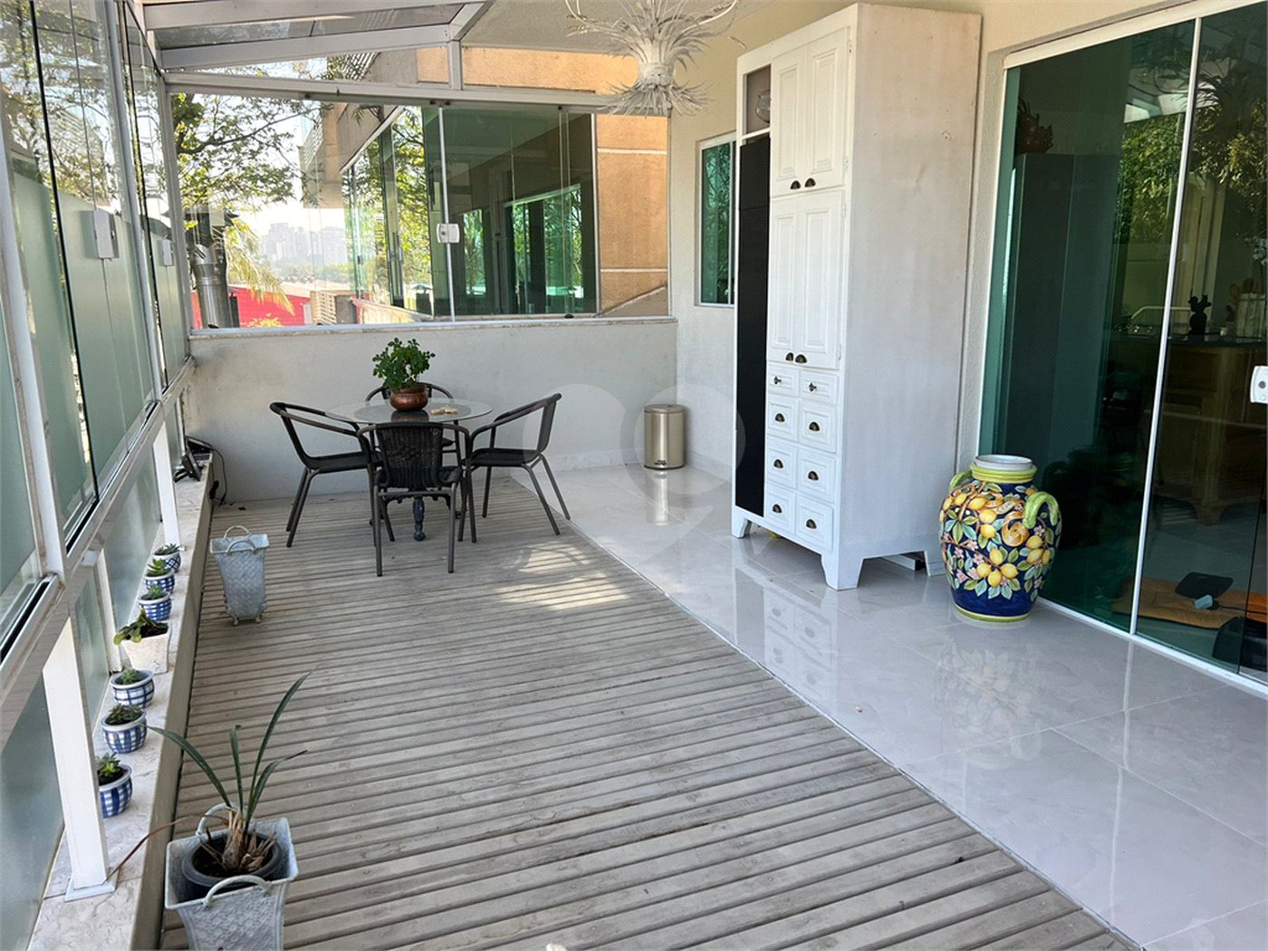 Casa à venda com 4 suítes no condomínio Bellagio, São Paulo - SP