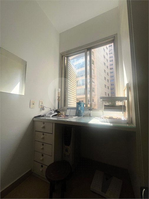 Apartamento à venda com 3 quartos, sendo 2 suítes,  em Jardim Paulista, São Paulo, SP