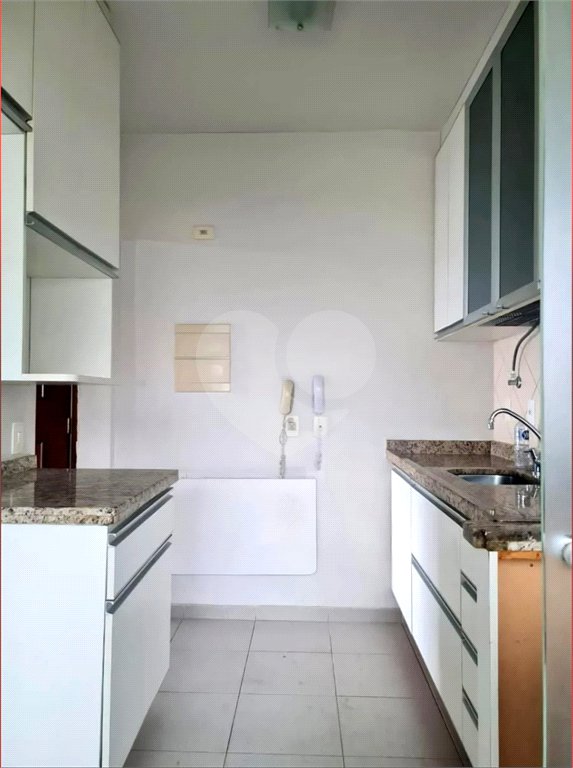 Apartamento à venda com 3 quartos, sendo 1 suíte, em Jardim Ester, São Paulo, SP