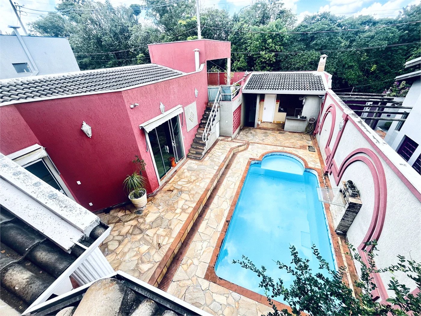 Casa à venda com 3 quartos, sendo 1 suíte, em Vila Nastri, Itapetininga, SP