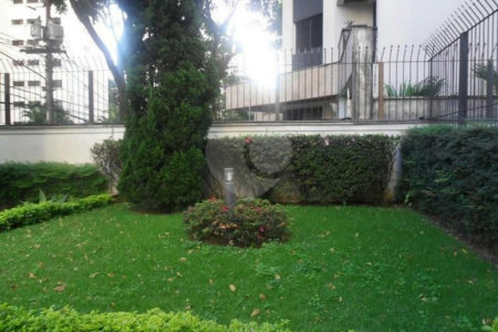 Apartamento à venda com 3 quartos, sendo 1 suíte,  em Indianópolis, São Paulo, SP