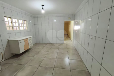Sobrado à venda com 3 quartos, sendo 1 suíte, em Vila Nivi, São Paulo, SP