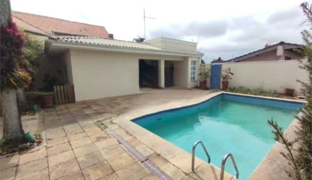 Casa à venda com 5 quartos, sendo 4 suítes,  em Parque dos Príncipes, São Paulo, SP
