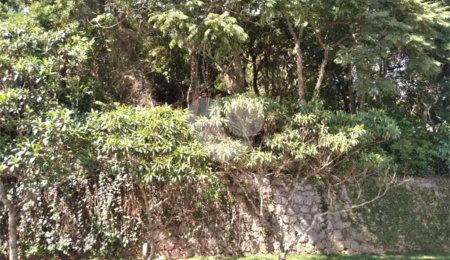 Terreno à venda no condomínio Cantareira, Mairiporã - SP