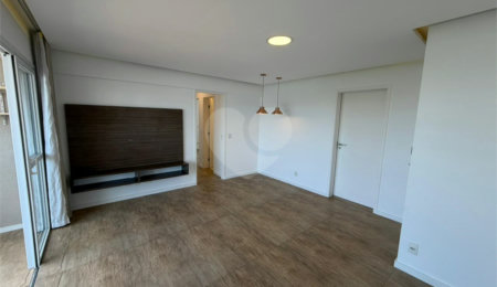 Apartamento à venda com 3 quartos, sendo 1 suíte,  em Jardim Aeroporto, São Paulo, SP