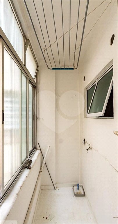 Apartamento à venda com 2 quartos em Cerqueira César, São Paulo, SP