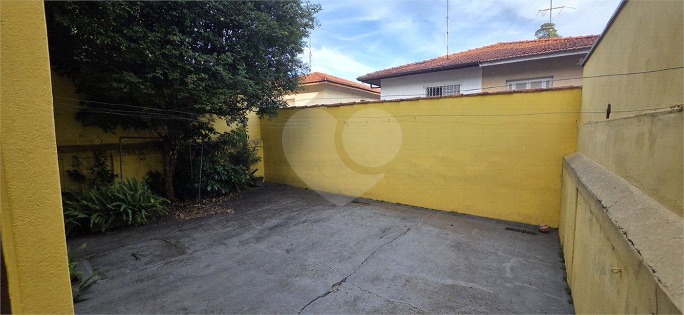 Sobrado à venda com 3 quartos em Santa Terezinha, São Paulo, SP