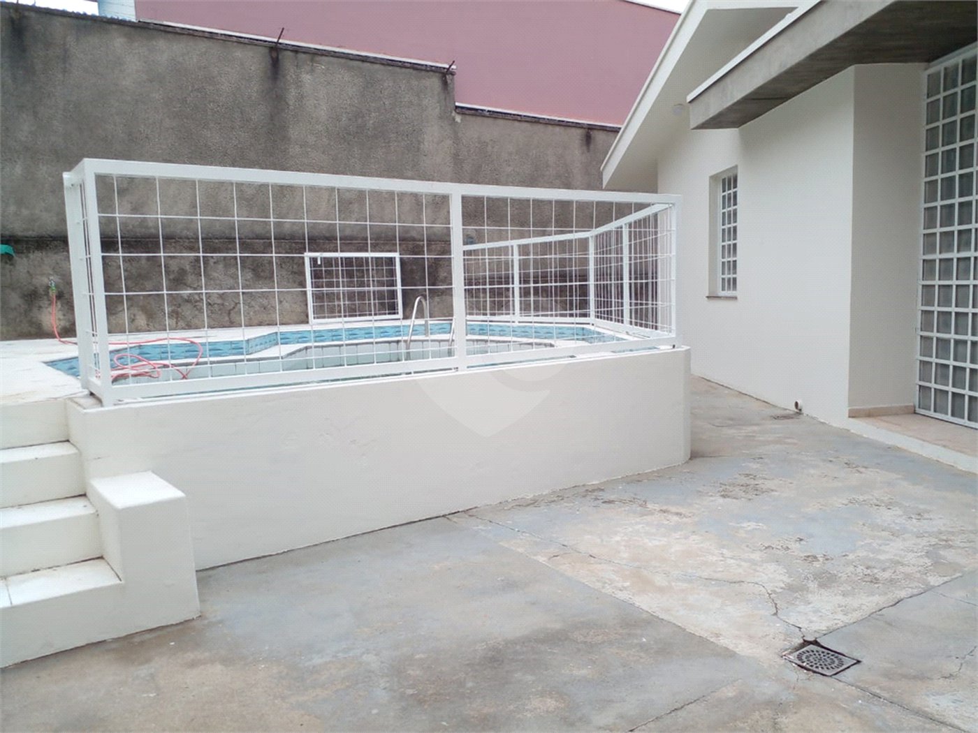 Sobrado à venda ou para alugar com 3 quartos, sendo 1 suíte, no Centro, Salto, SP