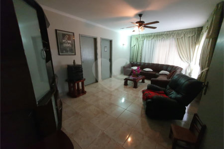 Casa Térrea à venda com 3 quartos, sendo 1 suíte, em Vila Ré, São Paulo, SP
