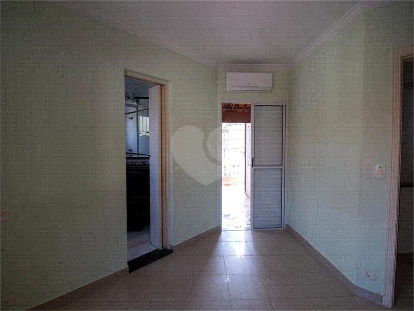 Casa à venda com 3 quartos, sendo 1 suíte, em Jardim Ester, São Paulo, SP