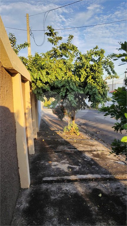 Casa à venda com 4 quartos, sendo 1 suíte, em Jardim Celani, Salto, SP
