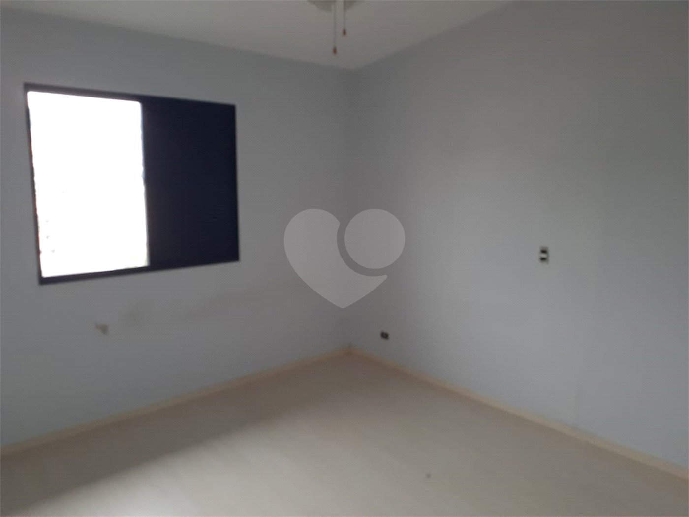 Sobrado à venda com 4 quartos, sendo 2 suítes, em Tremembé, São Paulo, SP