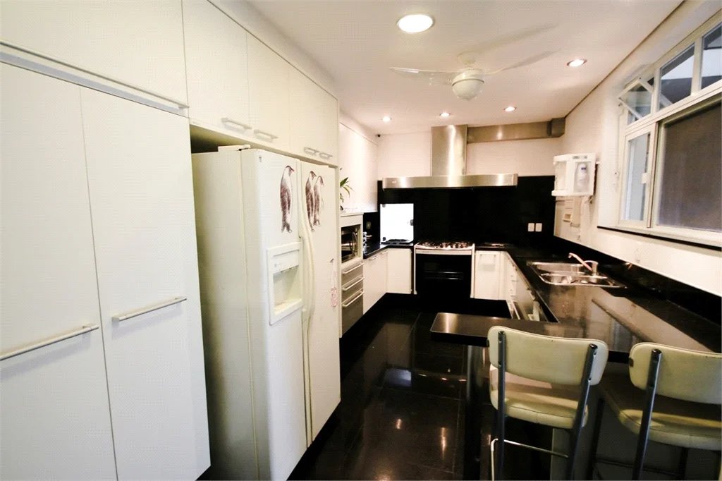 Casa à venda com 3 quartos, sendo 2 suítes,  em Vila Tramontano, São Paulo, SP