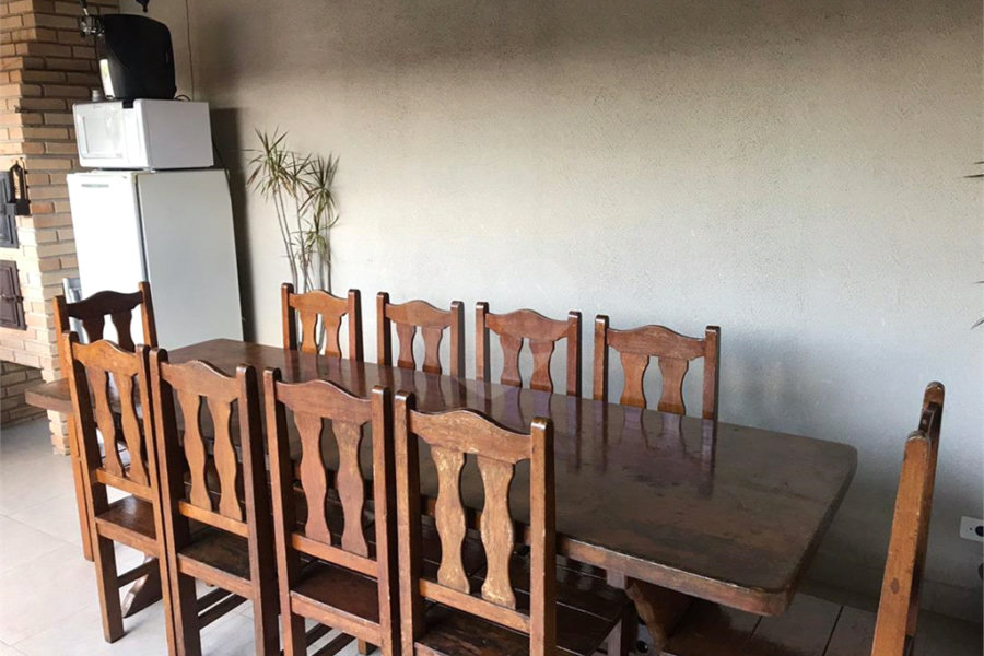 Sobrado à venda com 3 quartos em Tremembé, São Paulo, SP