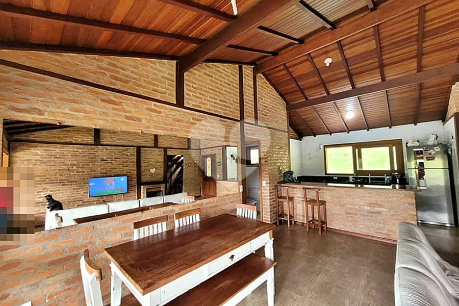 Casa à venda com 3 quartos, sendo 1 suíte, em Serra da Cantareira, Mairiporã, SP