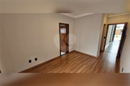 Casa à venda com 3 quartos, sendo 1 suíte, no condomínio Horto Florestal Villagio, Sorocaba - SP