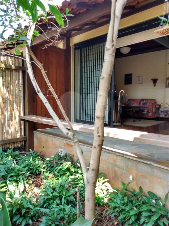 Casa à venda com 3 quartos, sendo 1 suíte, no Centro, São Roque, SP