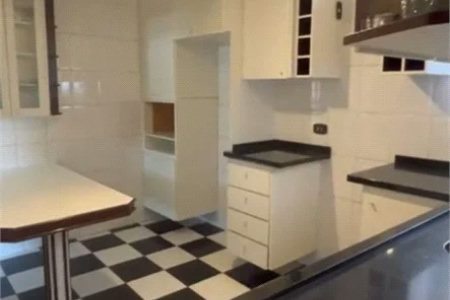 Casa à venda com 3 suítes em Vila Romana, São Paulo, SP