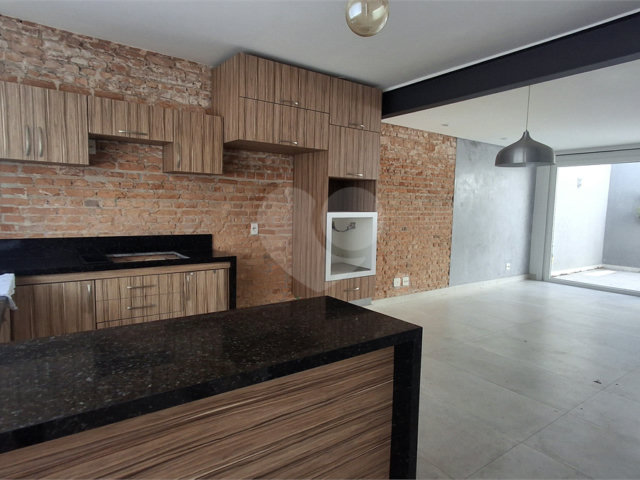 Casa de Vila à venda com 2 quartos, sendo 1 suíte,  em Alto da Boa Vista, São Paulo, SP