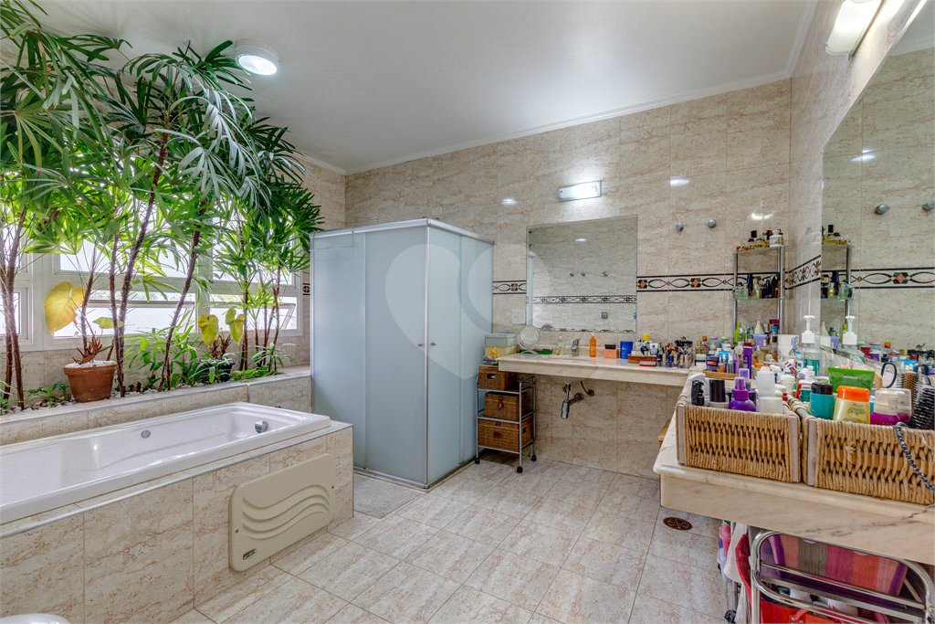 Casa à venda com 4 suítes em Chácara Monte Alegre, São Paulo, SP