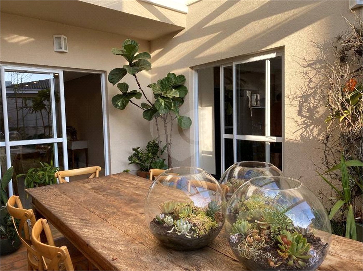 Casa à venda com 4 suítes no condomínio Villa Veneto, Itatiba - SP