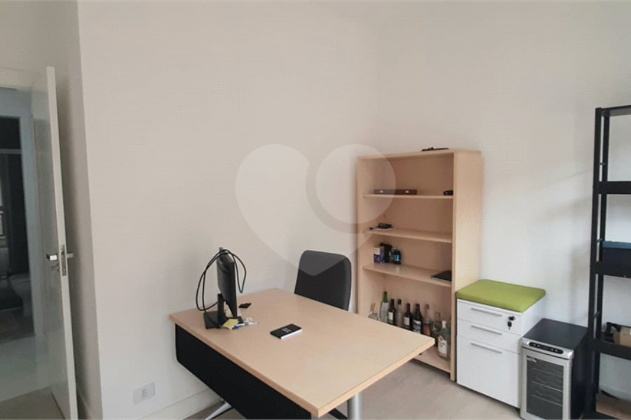Casa à venda com 3 quartos, sendo 1 suíte, no condomínio Residencial Gran Veiga, São Paulo - SP