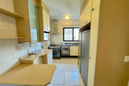 Apartamento à venda com 4 quartos, sendo 2 suítes,  em Pinheiros, São Paulo, SP