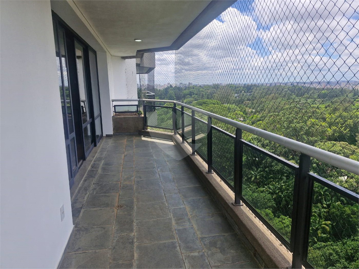 Apartamento para alugar com 4 suítes em Santo Amaro, São Paulo, SP