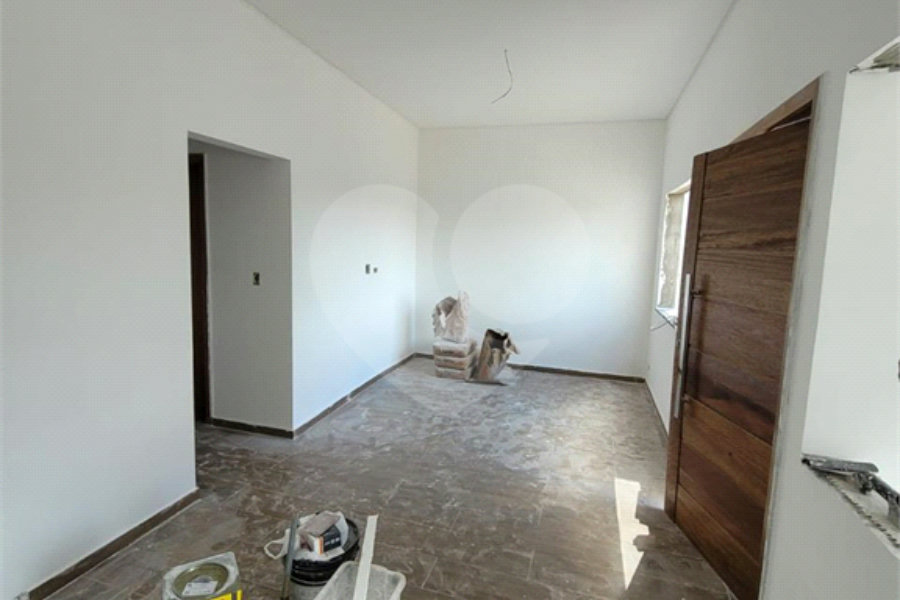Casa à venda com 3 quartos, sendo 1 suíte, no condomínio Mirante da Mantiqueira I, Mairiporã - SP