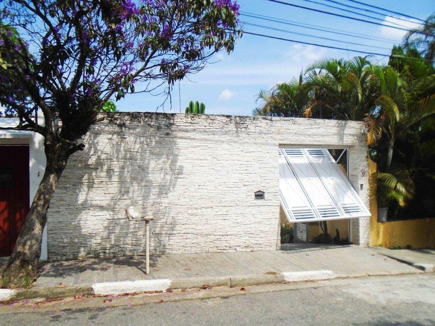 Casa à venda com 5 quartos, sendo 2 suítes, em Jardim Prudência, São Paulo, SP
