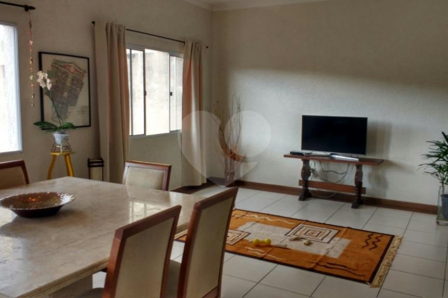 Sobrado à venda com 3 quartos, sendo 1 suíte, em Tremembé, São Paulo, SP