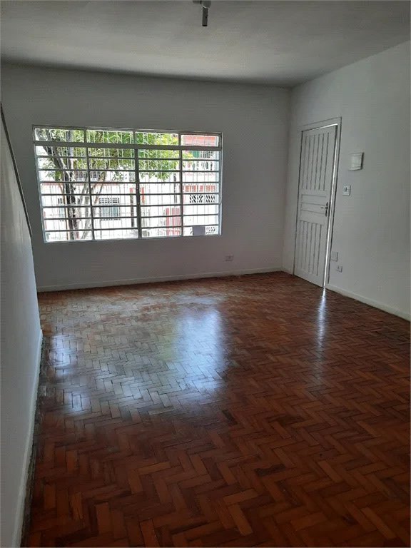 Sobrado à venda com 3 quartos em Vila Universitária, São Paulo, SP