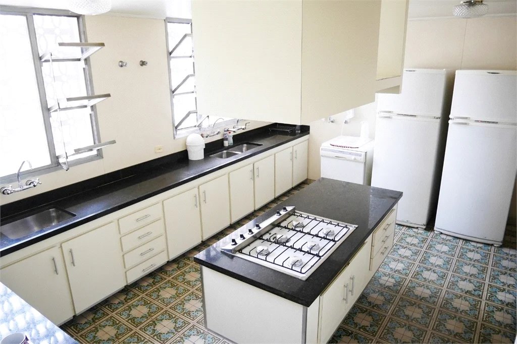 Casa à venda com 4 quartos, sendo 1 suíte, em Jardim Guedala, São Paulo, SP