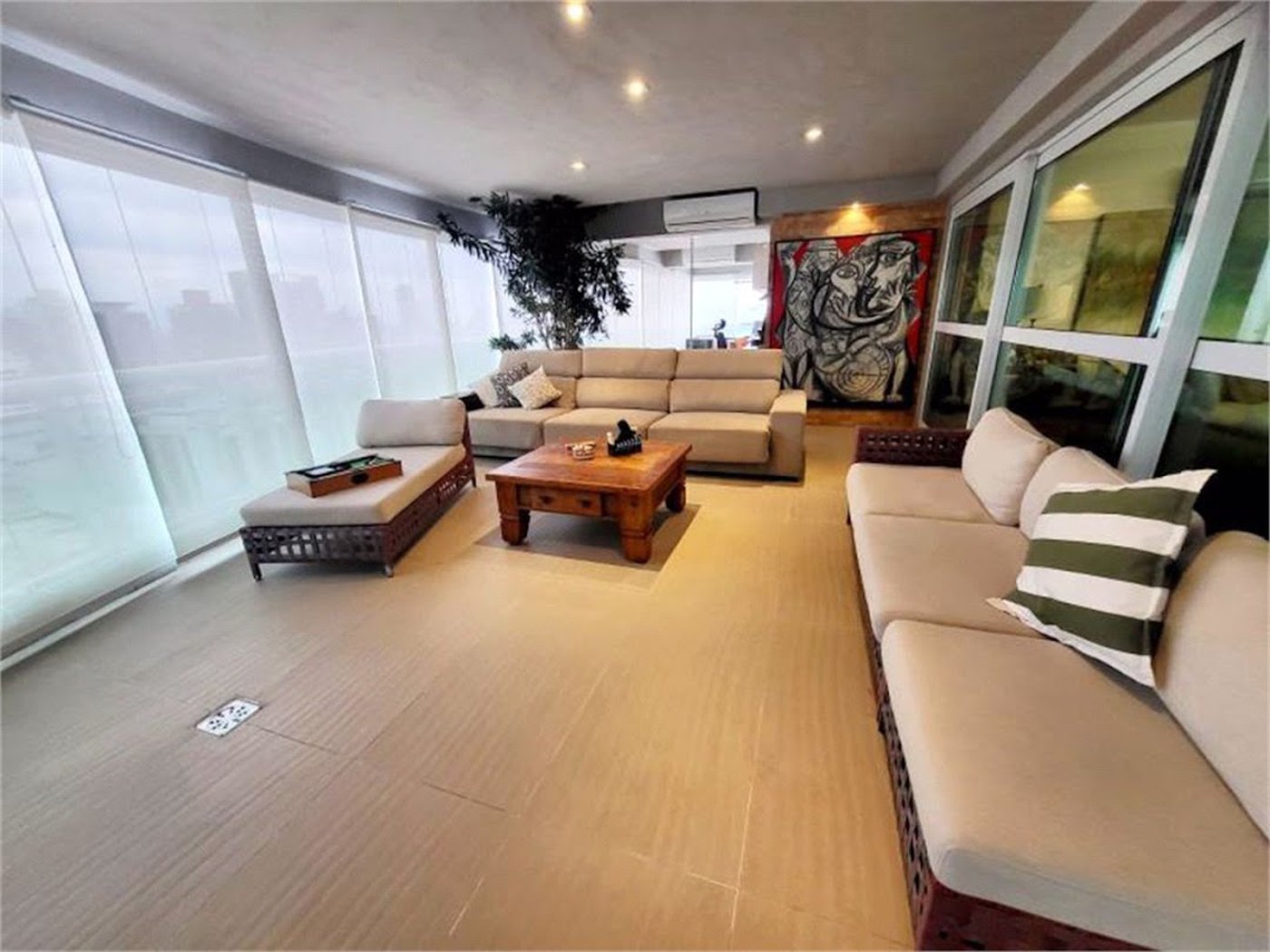 Apartamento Residencial à venda, Gonzaga, Santos - AP1684.