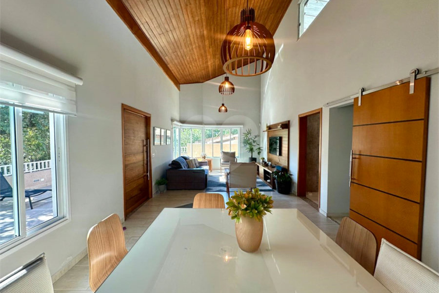 Casa Térrea à venda com 3 suítes em Tremembé, São Paulo, SP